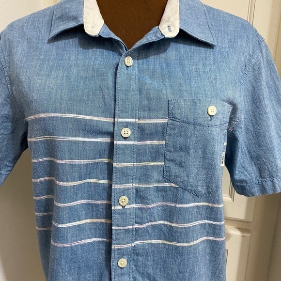 Vans Off The Wall Button Up Shirt Men's Small Short Sleeve Tailored Fit Blue - Picture 2 of 8